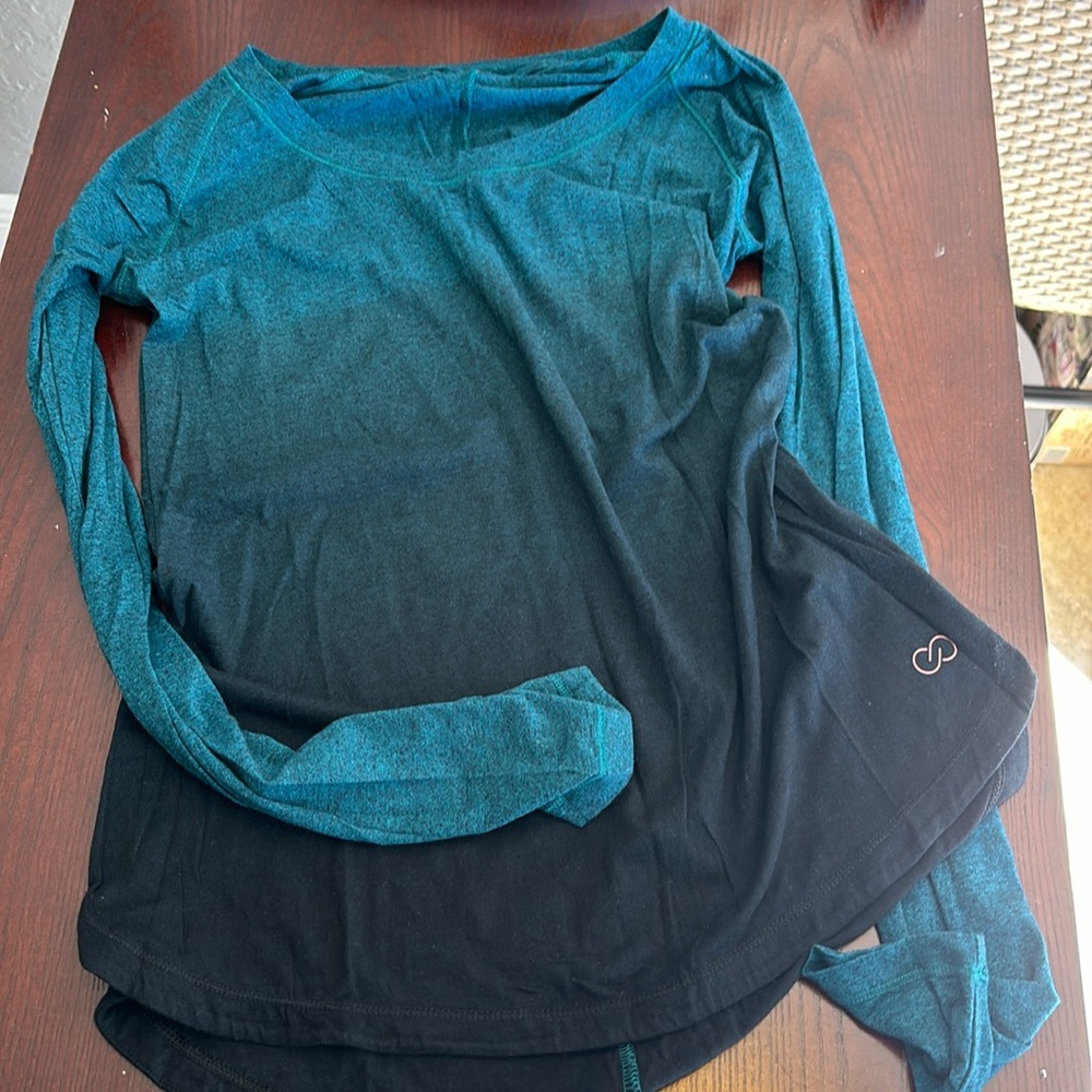 Calia by Carrie Underwoood long sleeve shirt. Medium